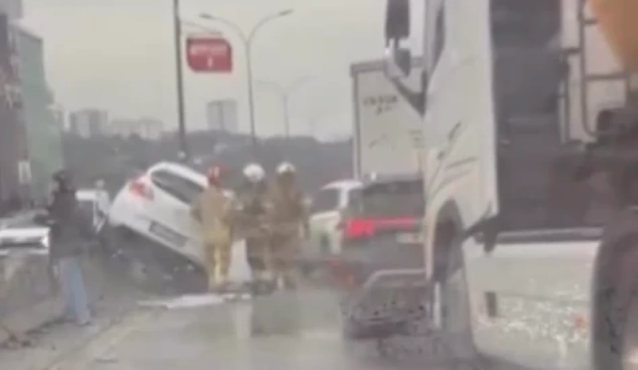 Sabiha Gökçen Tünel Çıkışında Trafik Kazası