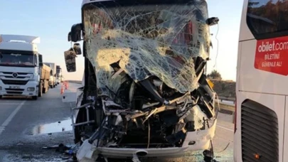 Yine Yolcu Otobüsü Kaza Yaptı: Şoför Ehliyetsiz Çıktı