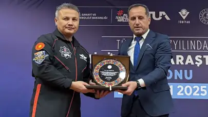 İlk Türk Astronot Tuzla’da Uzay Deneyimlerini Öğrencilerle Paylaştı