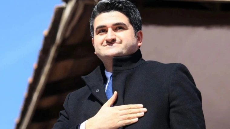 CHP’nin Ataşehir belediye başkan adayı Onursal Adıgüzel oldu: Kimdir Nerelidir?