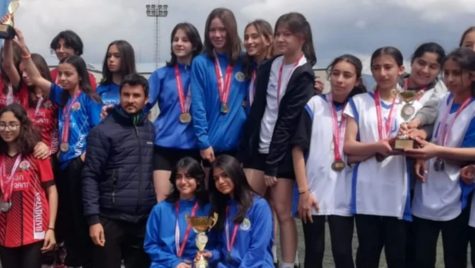Atatürk Ortaokulu, Yıldız Kızlar Atletizm Yarışmalarında İl Birincisi