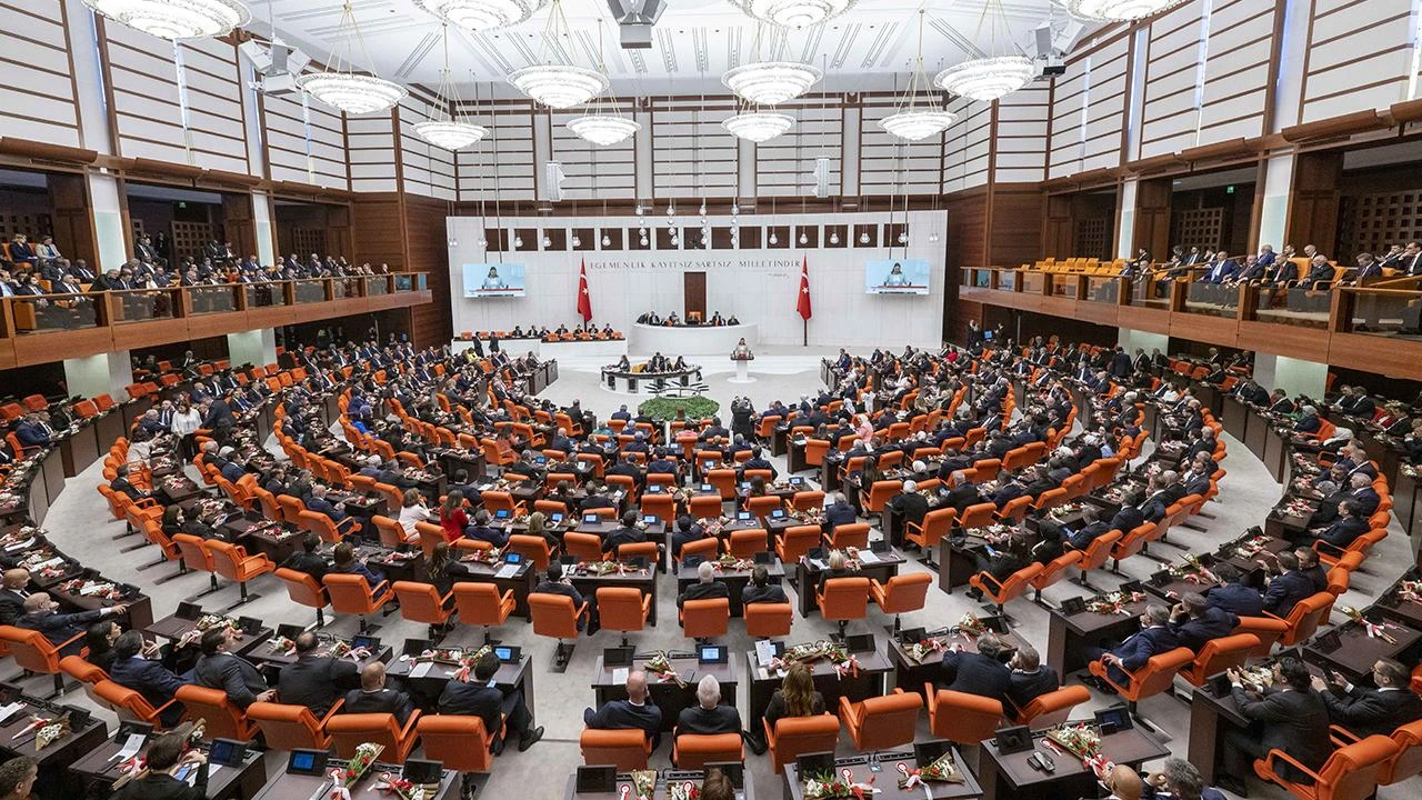 TBMM Başkanlık Divanı Üyeleri Seçildi Görev Dağılımı Resmi Gazete’de Yayımlandı